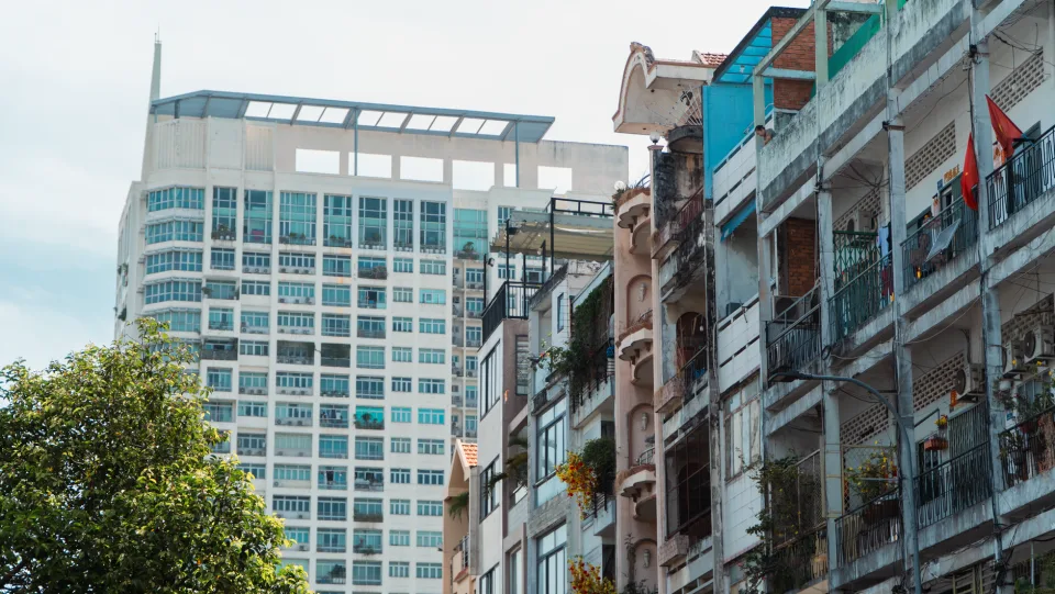 Đội ngũ chuyên viên tại văn phòng